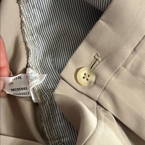 Peter Millar men’s Shorts - Picture 9 of 11